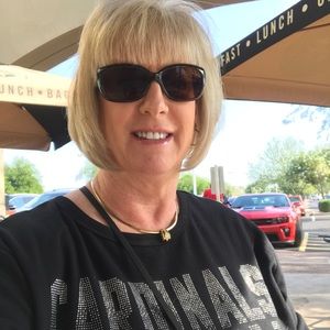 Meet your Posher, Christine